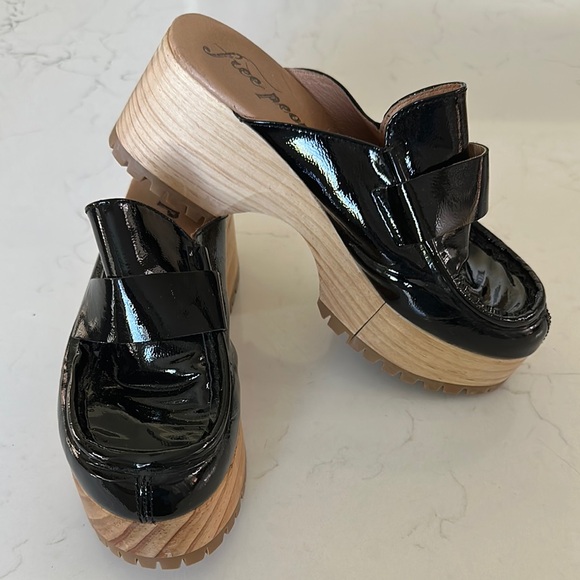 Free People Black Patent Corbin Loager Clog - Picture 12 of 12